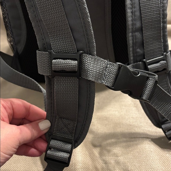 Igloo Laguna Backpack Cooler Bag - Picture 8 of 11